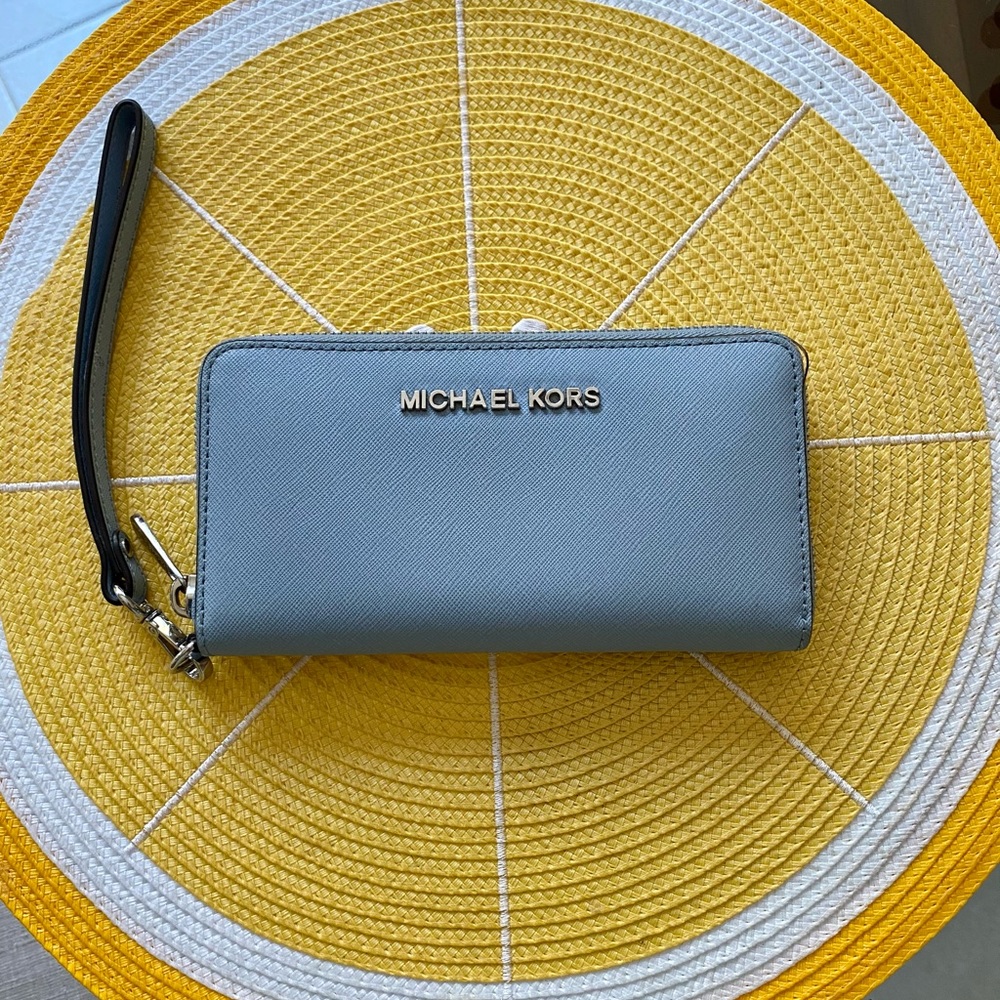Michael Kors wallet/wristlet